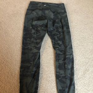 Lululemon high rise wunder under leggings 28” camo